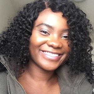 Meet your Posher, Sharon